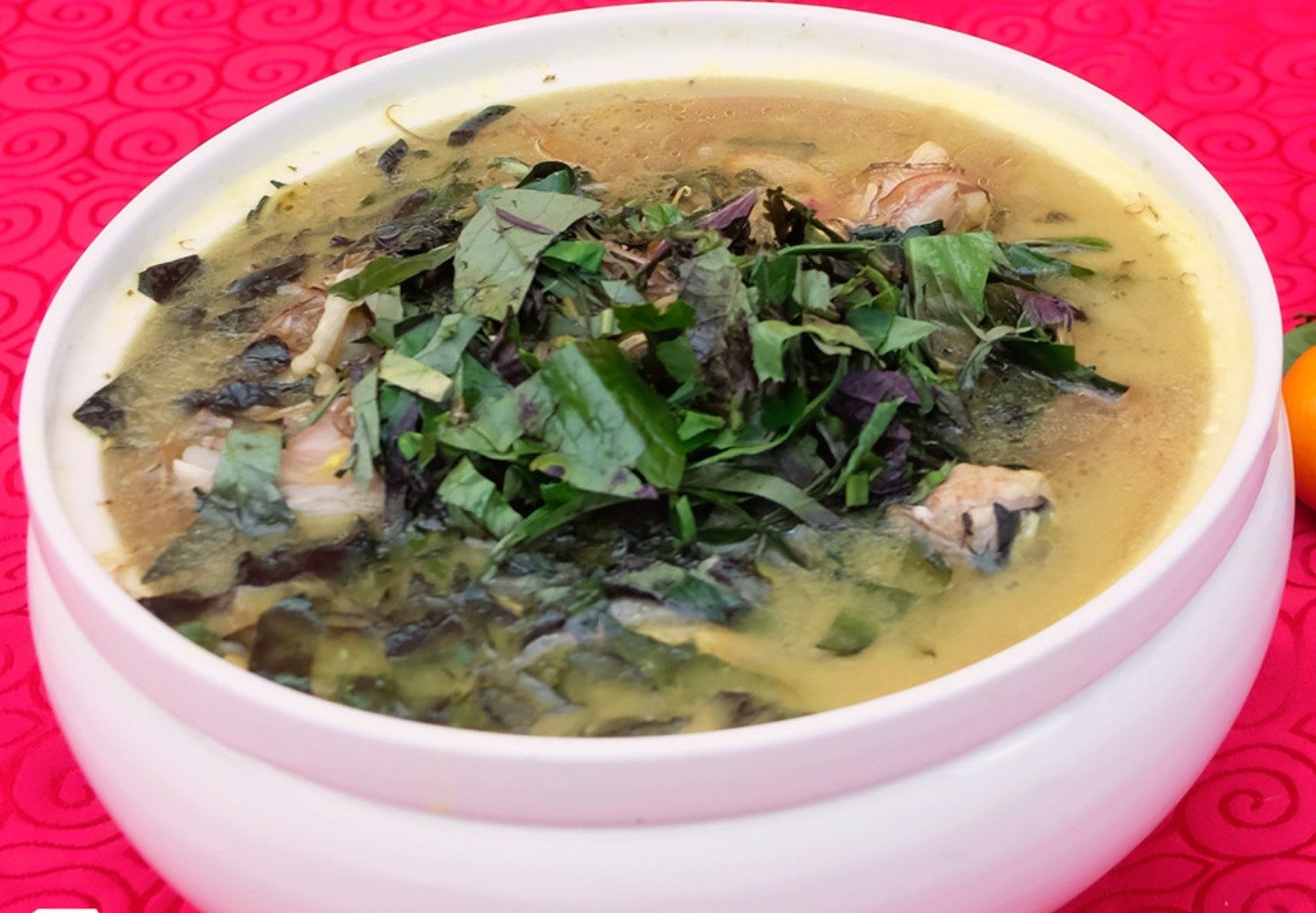 Lòng cá rau đồ — món đặc trưng Sông Đà